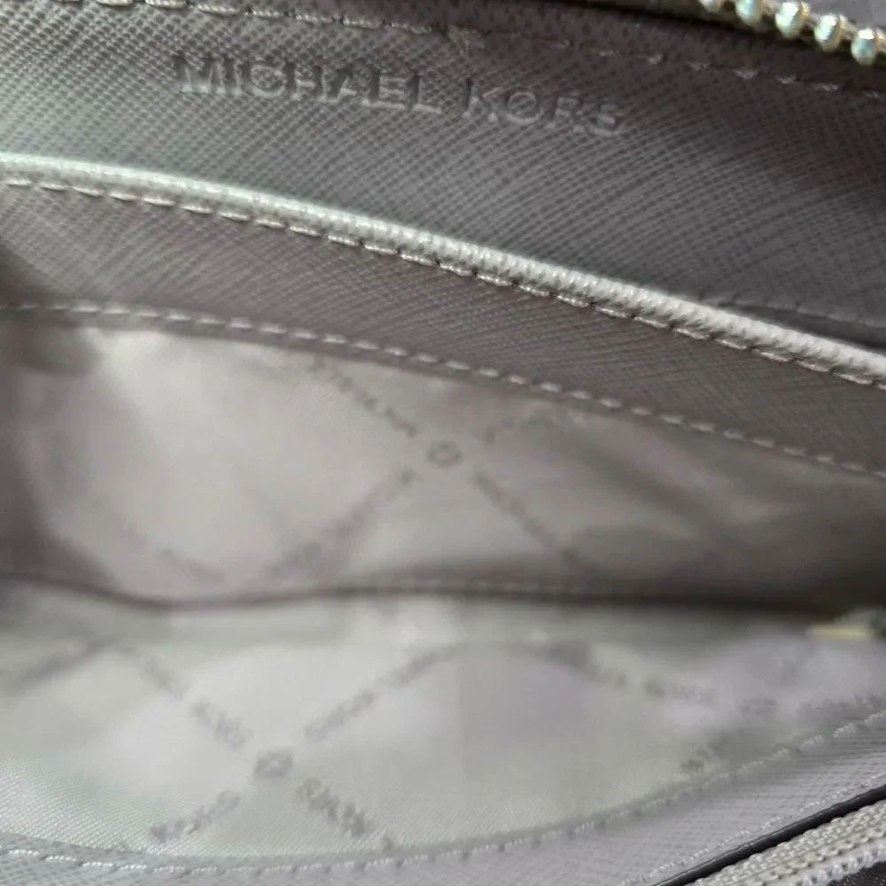 🐢 Michael Kors Jet Set Continental Wallet. Great Shape!